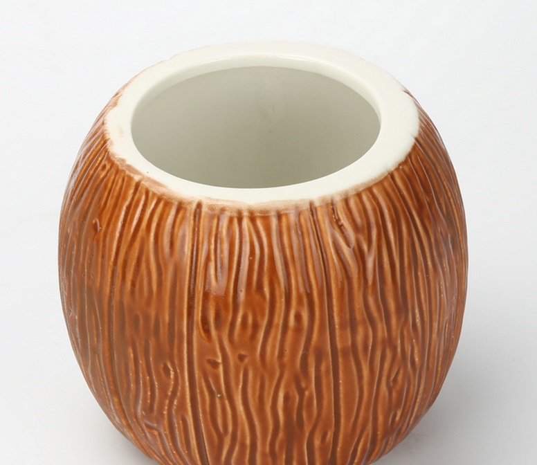 Ceramic Coconut Tiki Mug 500ml 9cm